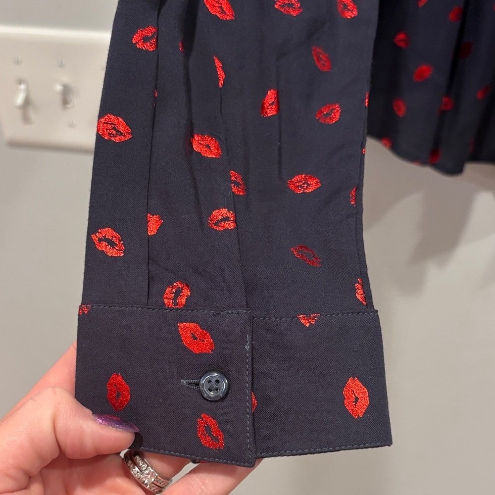 Kensie gray and Red Button Down Shirt- Valentine’s Day - Picture 6 of 6
